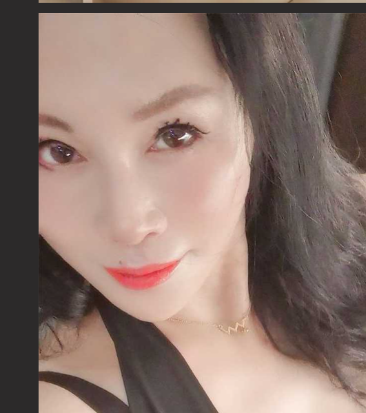 快手熟女人妻 桃桃 约视频曝光 开丝袜