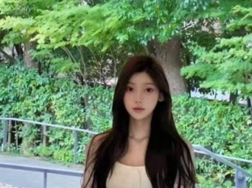 抖音颜值网红 垚垚垚垚垚 在直播间公然与大哥