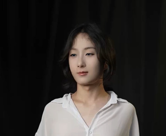 绝美人妖 小埃 被主人捆绑玩弄 竹竿吊绳尽显凄美画面