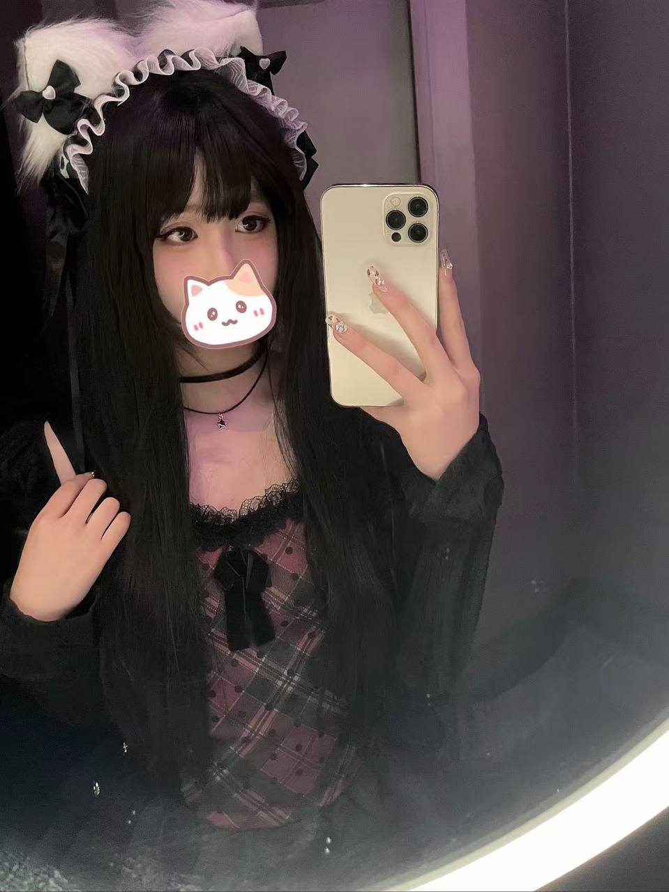 昵称:#TX63     省份:山东     城市:枣庄     年龄:18     身高:158     体重:92     罩杯:B     职业:雪     是否是chu女：否     可不可以口:可以     能不能9888:不能     能不能无套:能     SM能不能:只接受轻微的     有没有纹身:没有     是否可外省:是     是否可过夜:是     可不可以同居:不可以     月可陪伴天数:3     大概姨妈日期:13号     找金主的原因:不想谈恋爱     月生活费多少:5000     分几次给生活费:一次     自我介绍加分项:不知道     对老板雷点(不接受):不尊重 有家室 超过30不要     介绍费：9888 #TX6