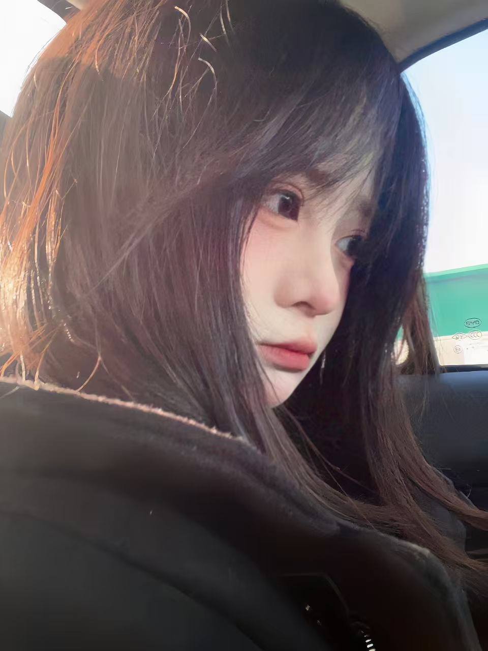 昵称:#TX63     省份:山东     城市:枣庄     年龄:18     身高:158     体重:92     罩杯:B     职业:雪     是否是chu女：否     可不可以口:可以     能不能9888:不能     能不能无套:能     SM能不能:只接受轻微的     有没有纹身:没有     是否可外省:是     是否可过夜:是     可不可以同居:不可以     月可陪伴天数:3     大概姨妈日期:13号     找金主的原因:不想谈恋爱     月生活费多少:5000     分几次给生活费:一次     自我介绍加分项:不知道     对老板雷点(不接受):不尊重 有家室 超过30不要     介绍费：9888 #TX6