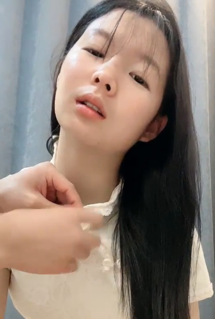 清纯娃娃脸嫩妹 贤宝 下海直播