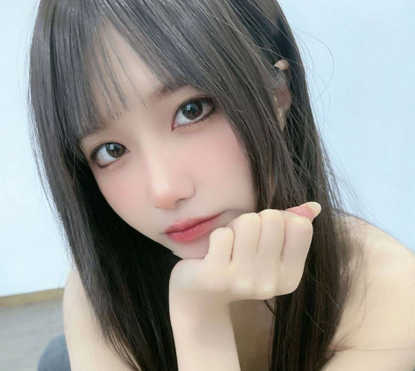 高颜值极品学生妹 白嫩肥臀大长腿