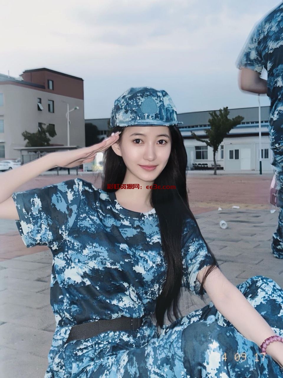 北京钱多多?178E外5 05年中传大一新生  肌肤如雪 温柔气质，脾气好，情商高，情绪价值女友感拉满，身材37分，天然大胸?翘臀，身材超好，身体柔韧度满分，皮肤Q弹白嫩。 平时兼职有自己的生活，爱好打羽毛球，瑜伽，无任何风尘气息，爱穿搭 #东四环     #金都杭城 #小小        #外5
