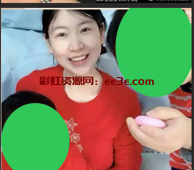 抖音混血网红李美越人设崩塌 甲亢哥直播时侮辱女性恶意翻译 被网友扒出其婚内家暴出轨视频！